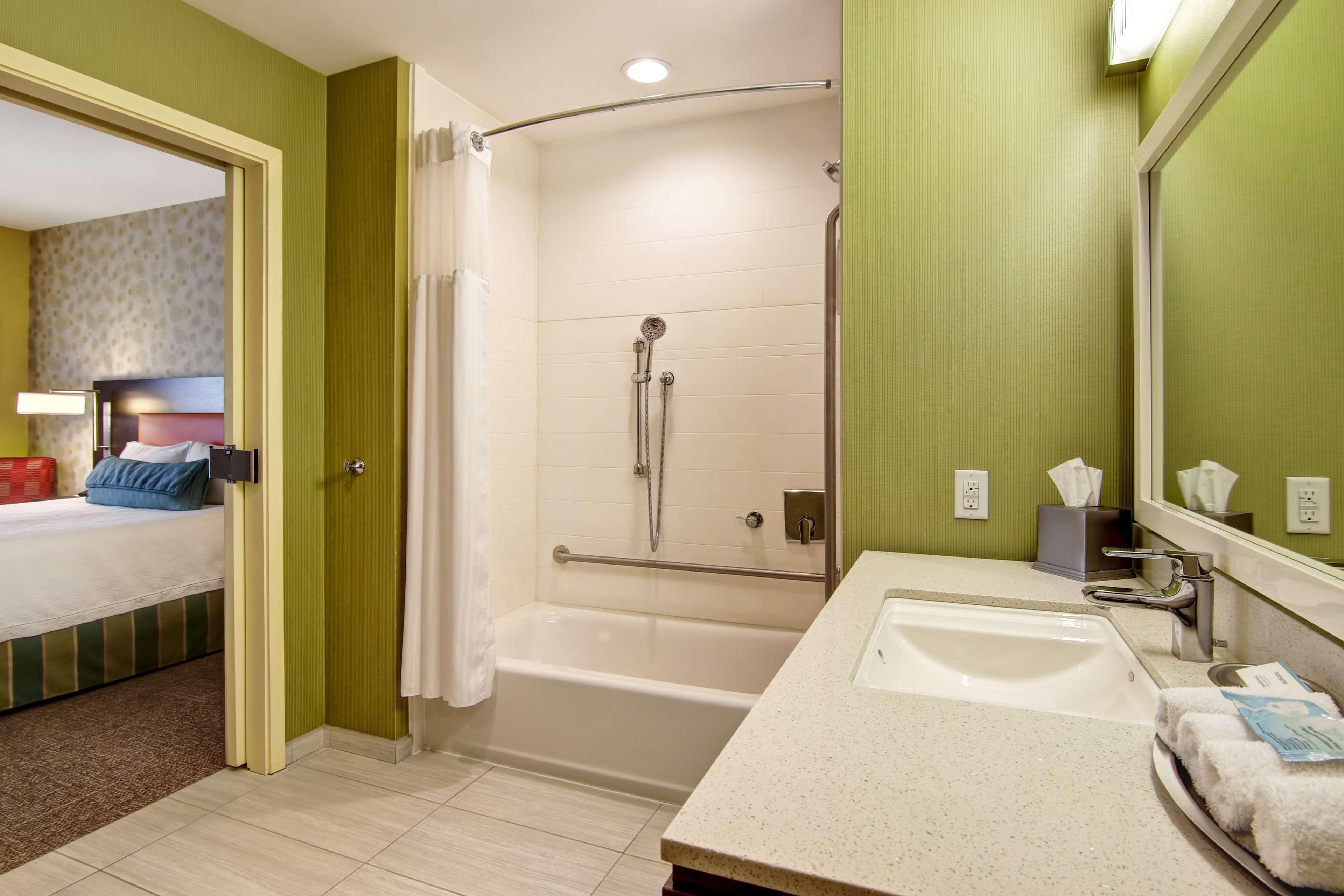Home2 By Hilton West Hotel Edmonton