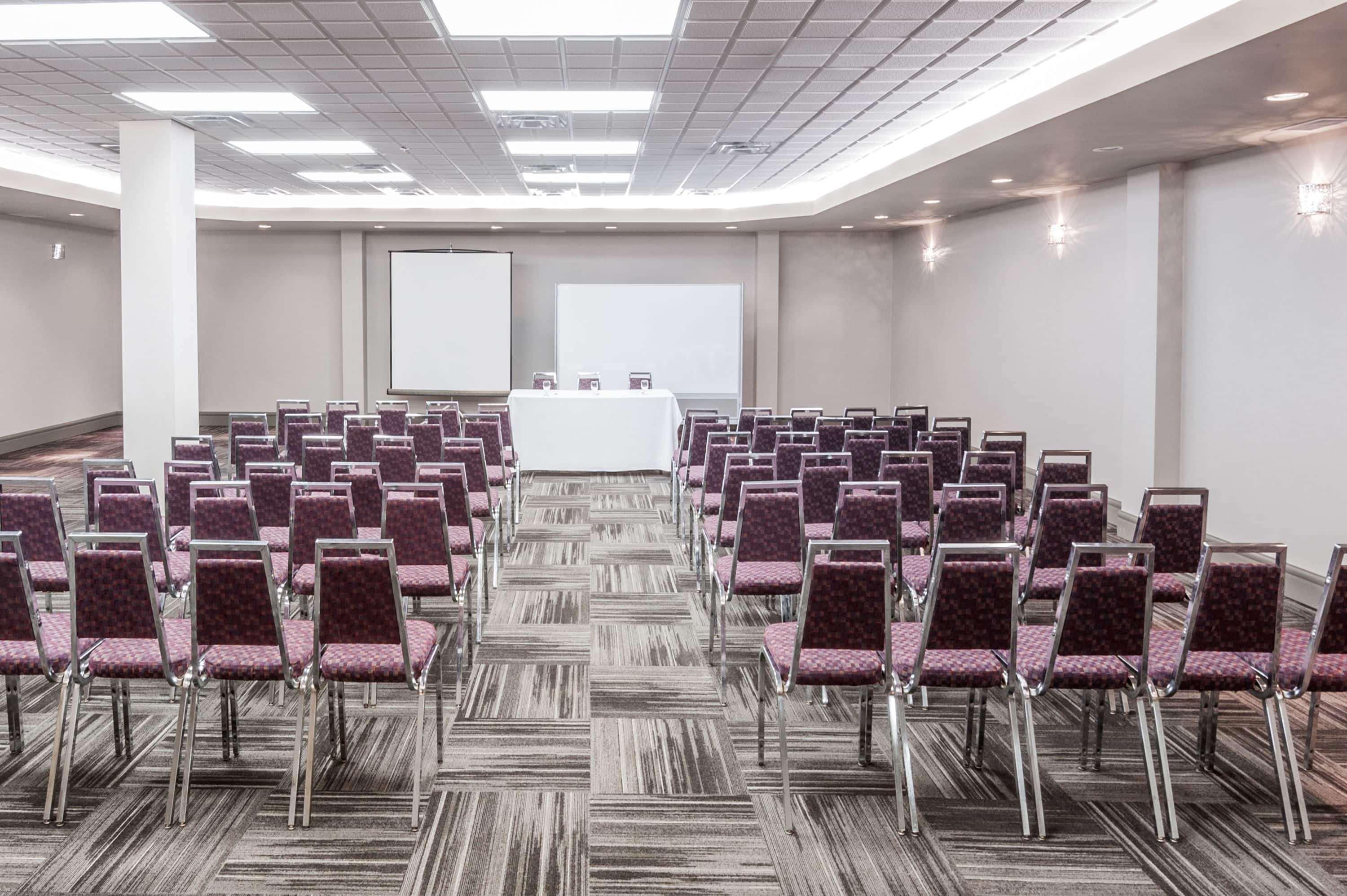 Hotel Ramada By Wyndham South