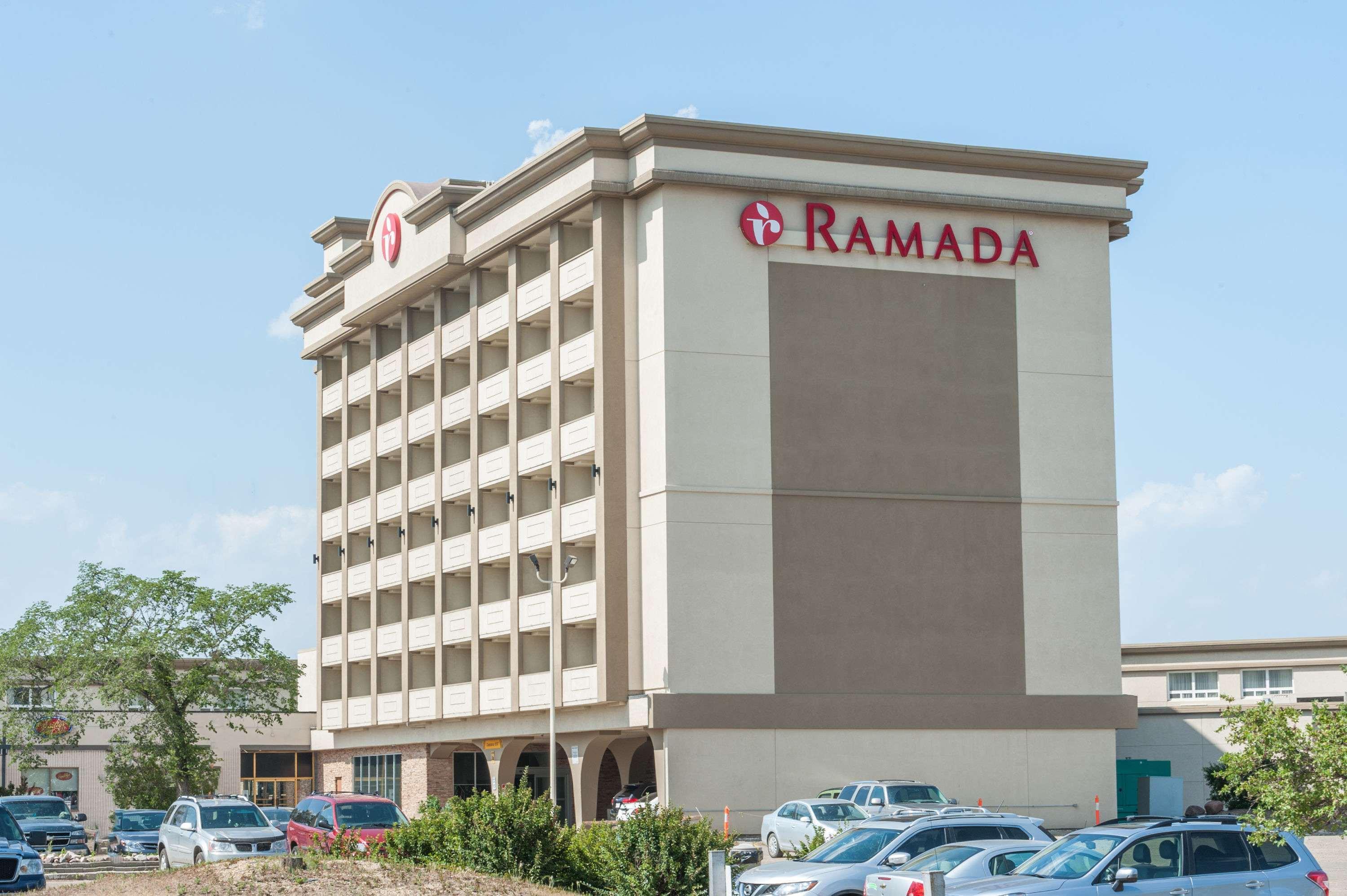 Ramada By Wyndham South Hotel