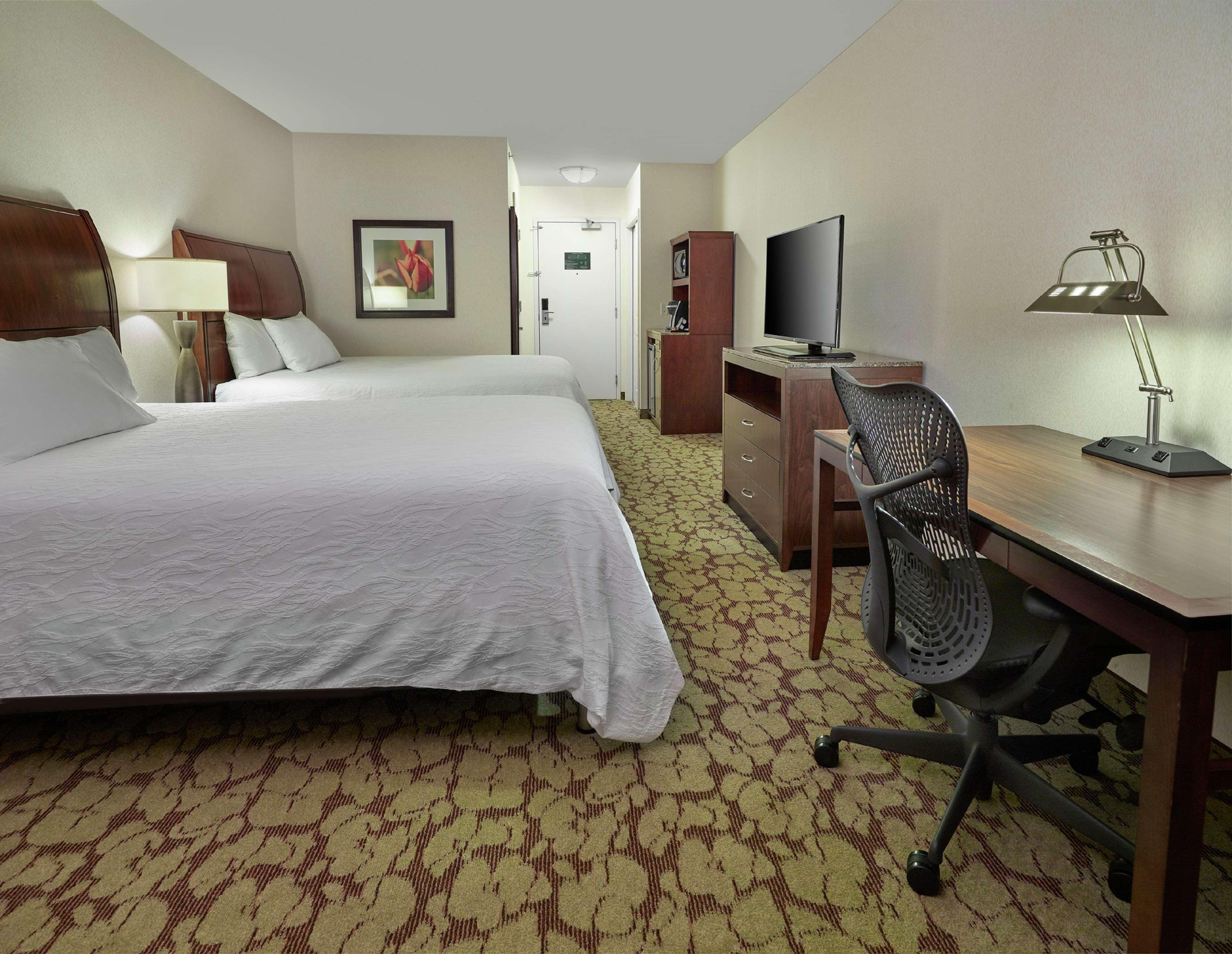 Hotel Hilton Garden West 3*
