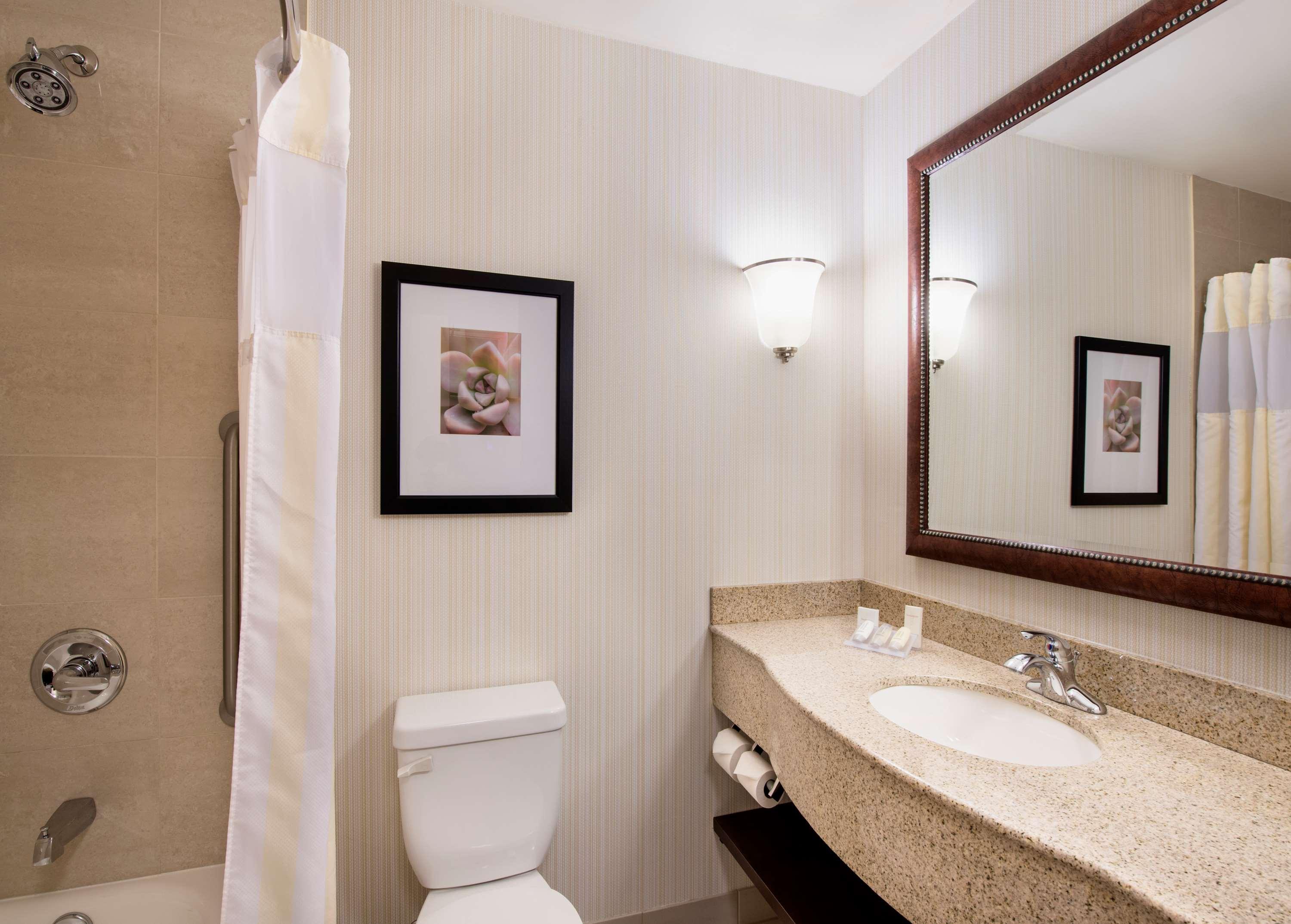 Hilton Garden West Hotel Edmonton