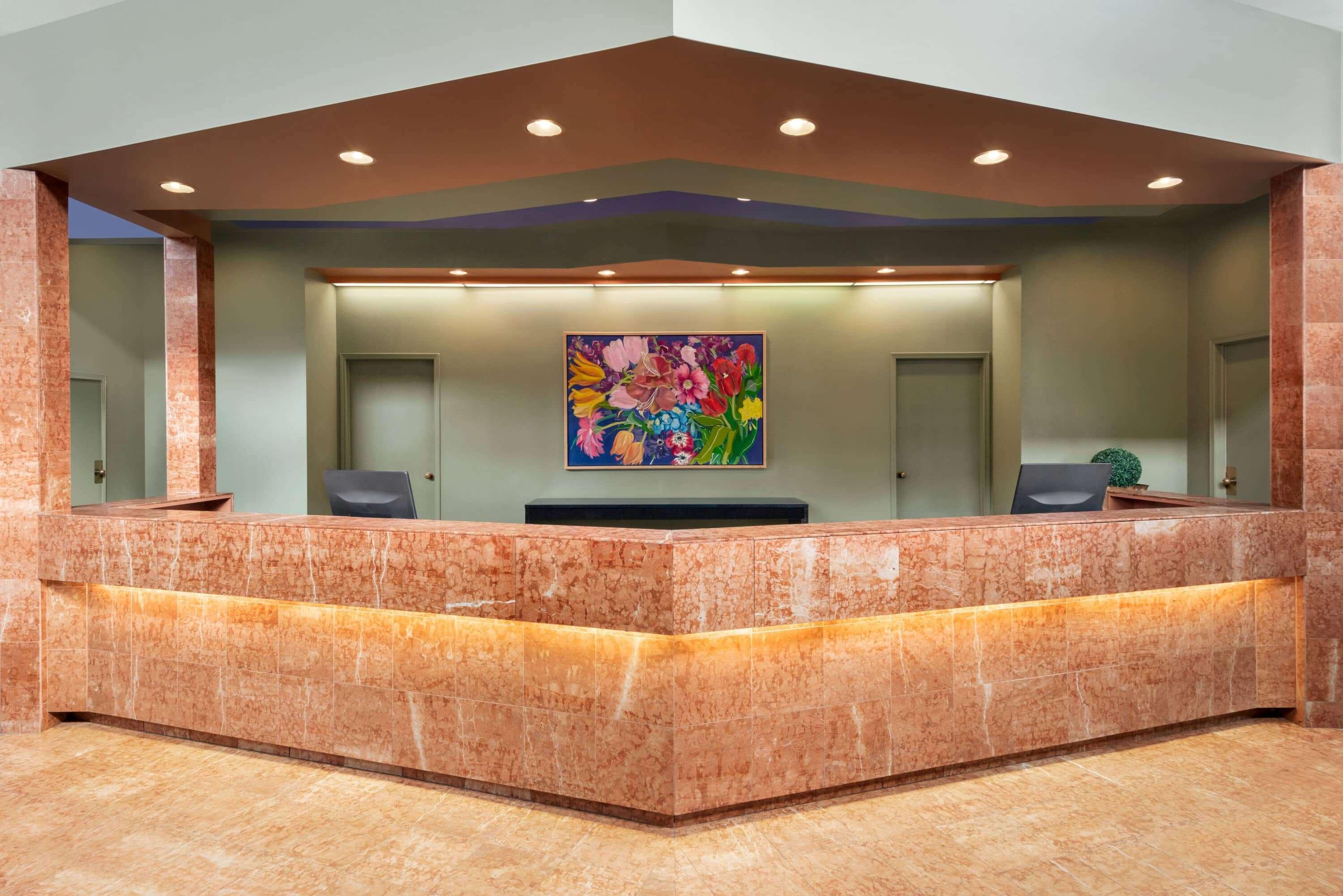Royal West Edmonton, Trademark Collection By Wyndham 3* Edmonton