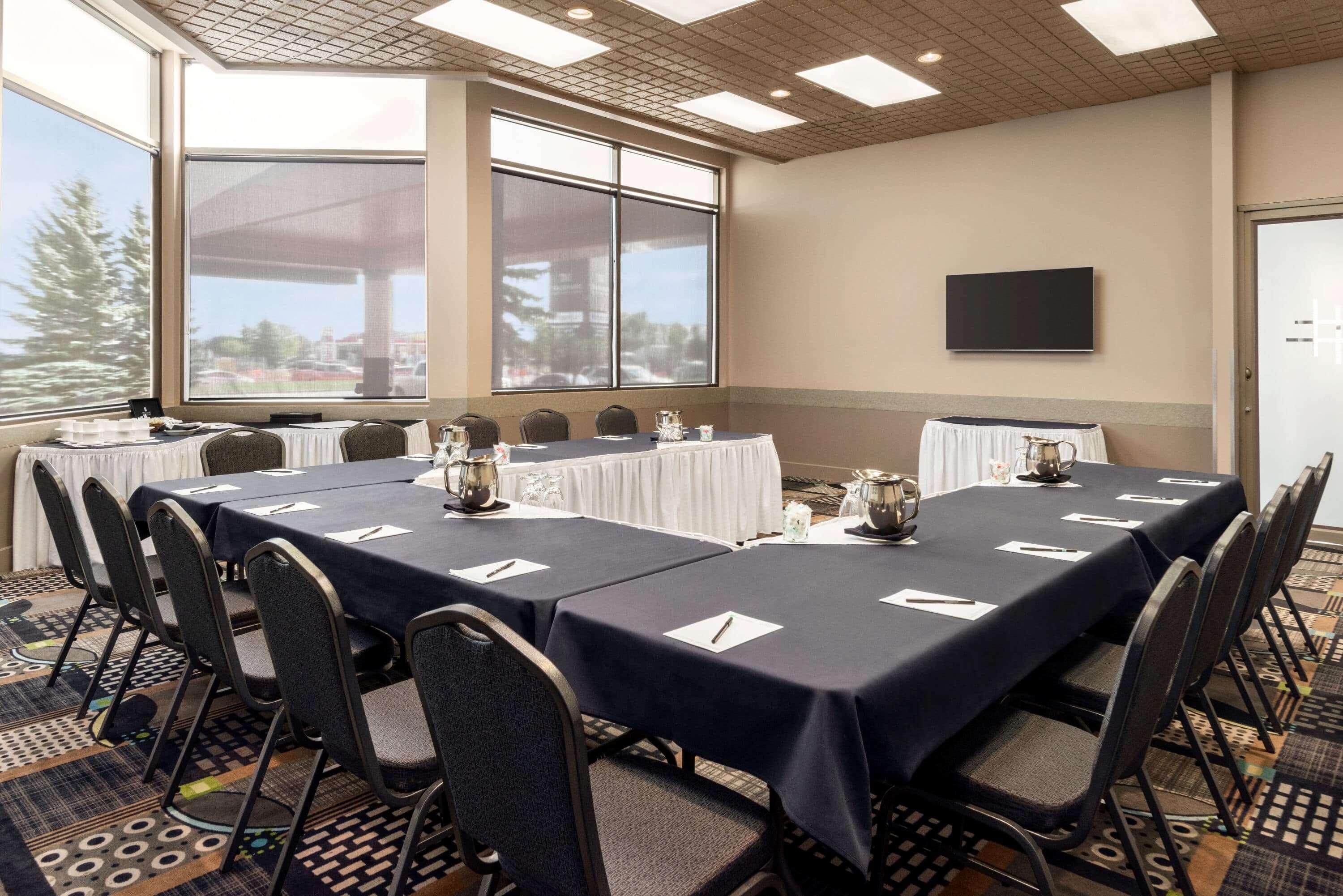 Royal West Edmonton, Trademark Collection By Wyndham 3*