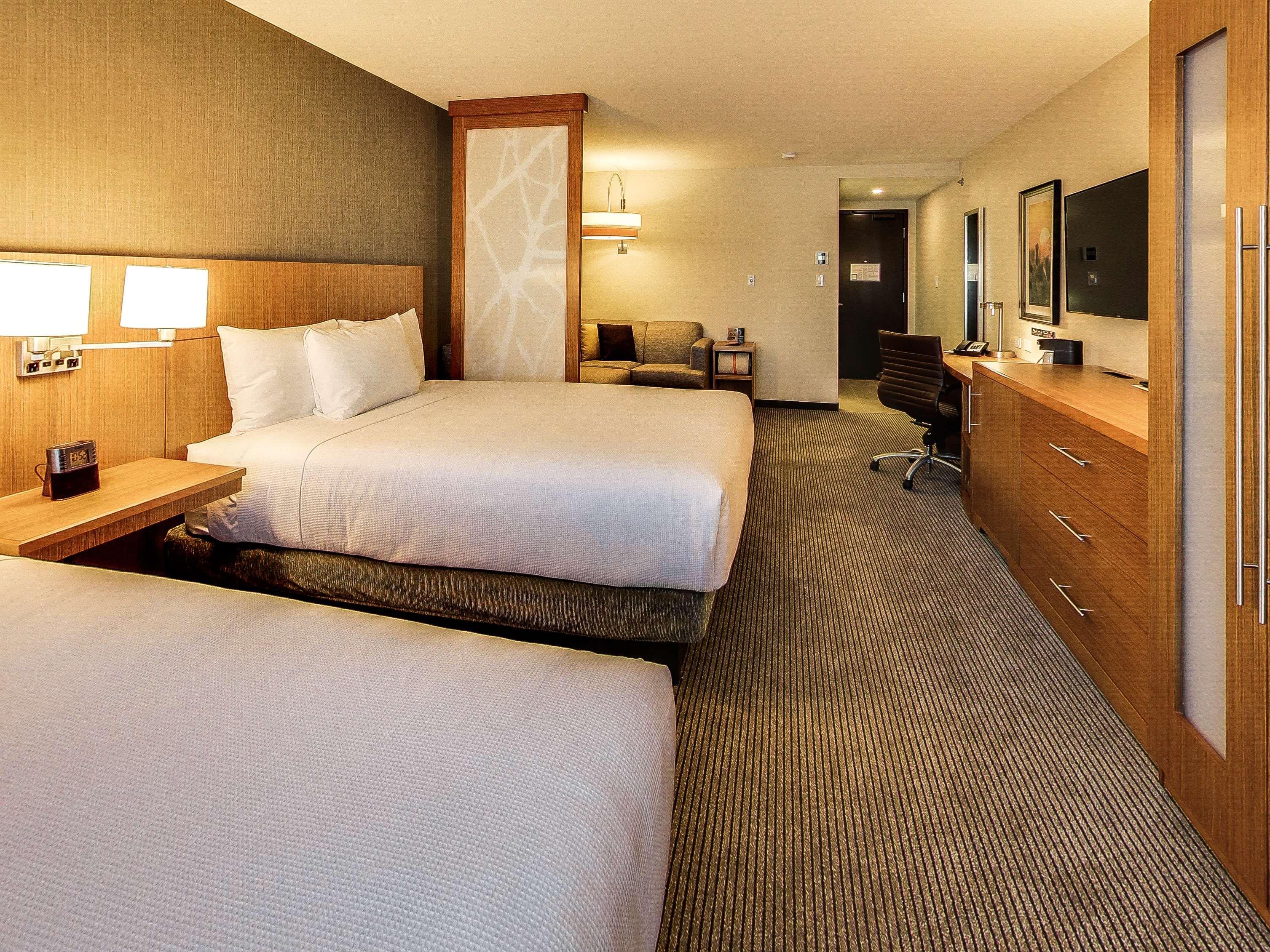 Hyatt Place West Edmonton
