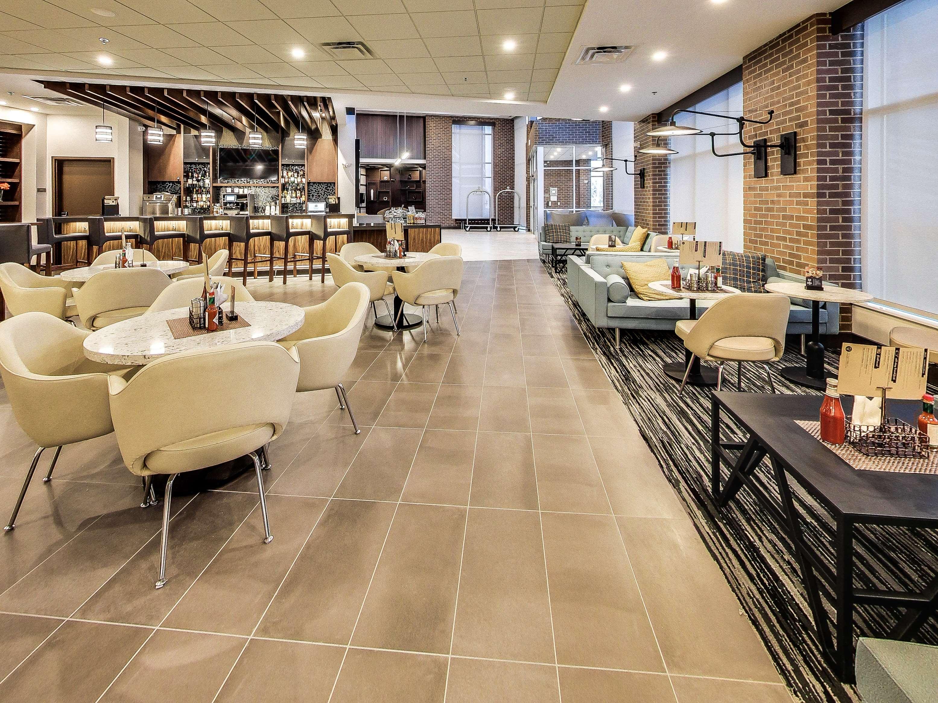Hyatt Place West 3*