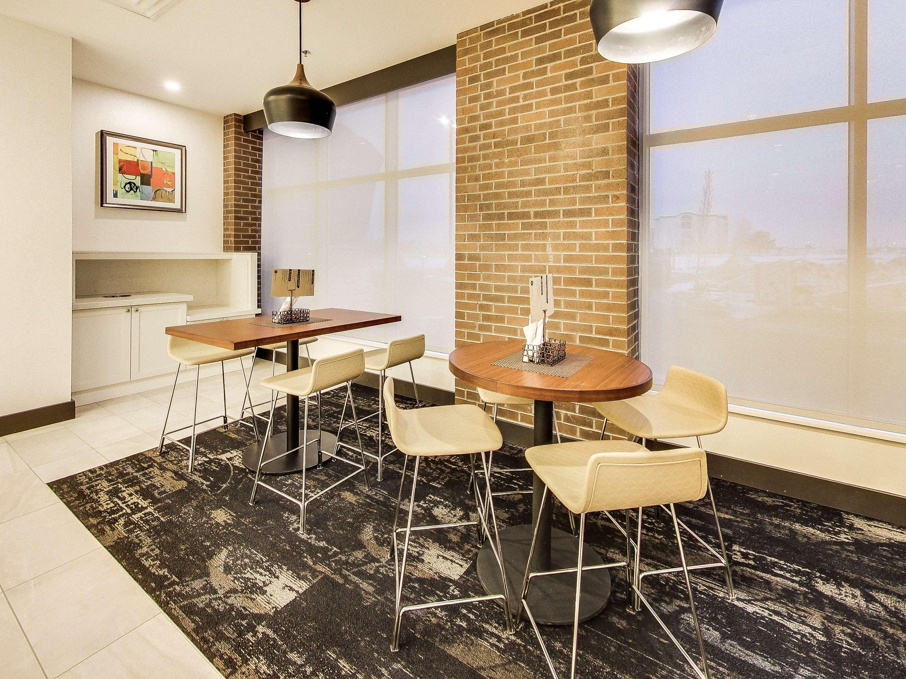 Hyatt Place West Edmonton