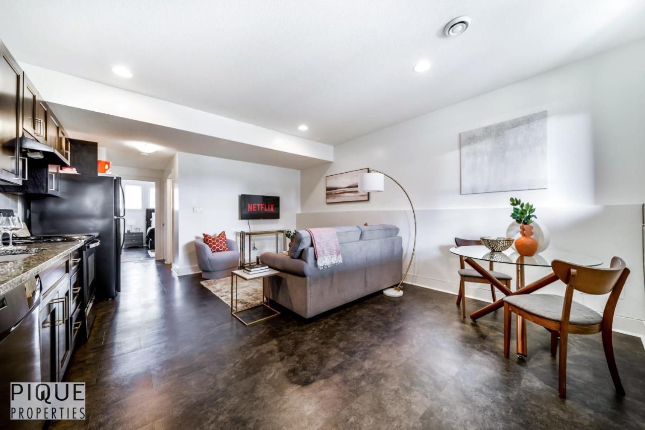 Stunning Modern - King Bed - Free Parking & Netflix - Fast Wi-fi - Long Welcome Holiday home *