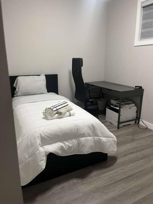 Two Bedroom In West Ed * Edmonton