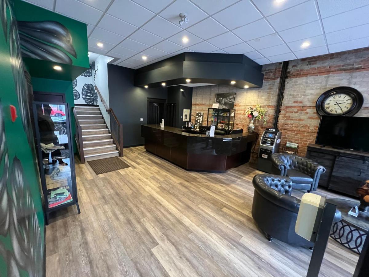 Commercial 2* Edmonton