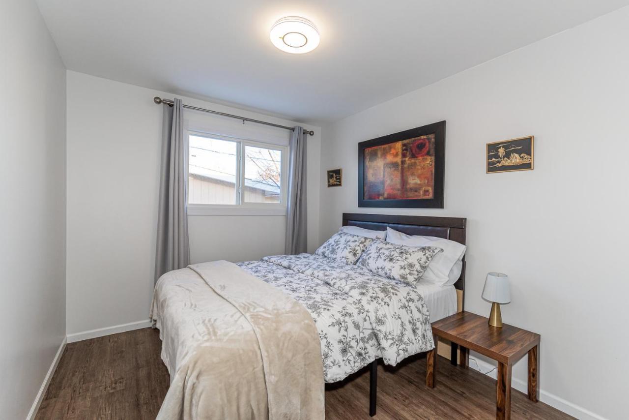 Southgate 5 Bedroom Vacation With Double Garage Holiday home *