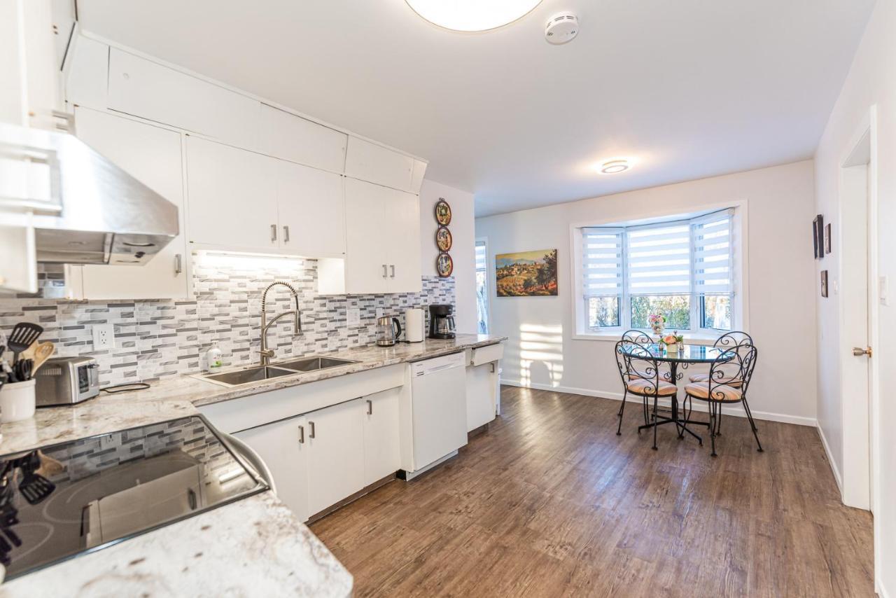 Holiday home Southgate 5 Bedroom Vacation With Double Garage Edmonton