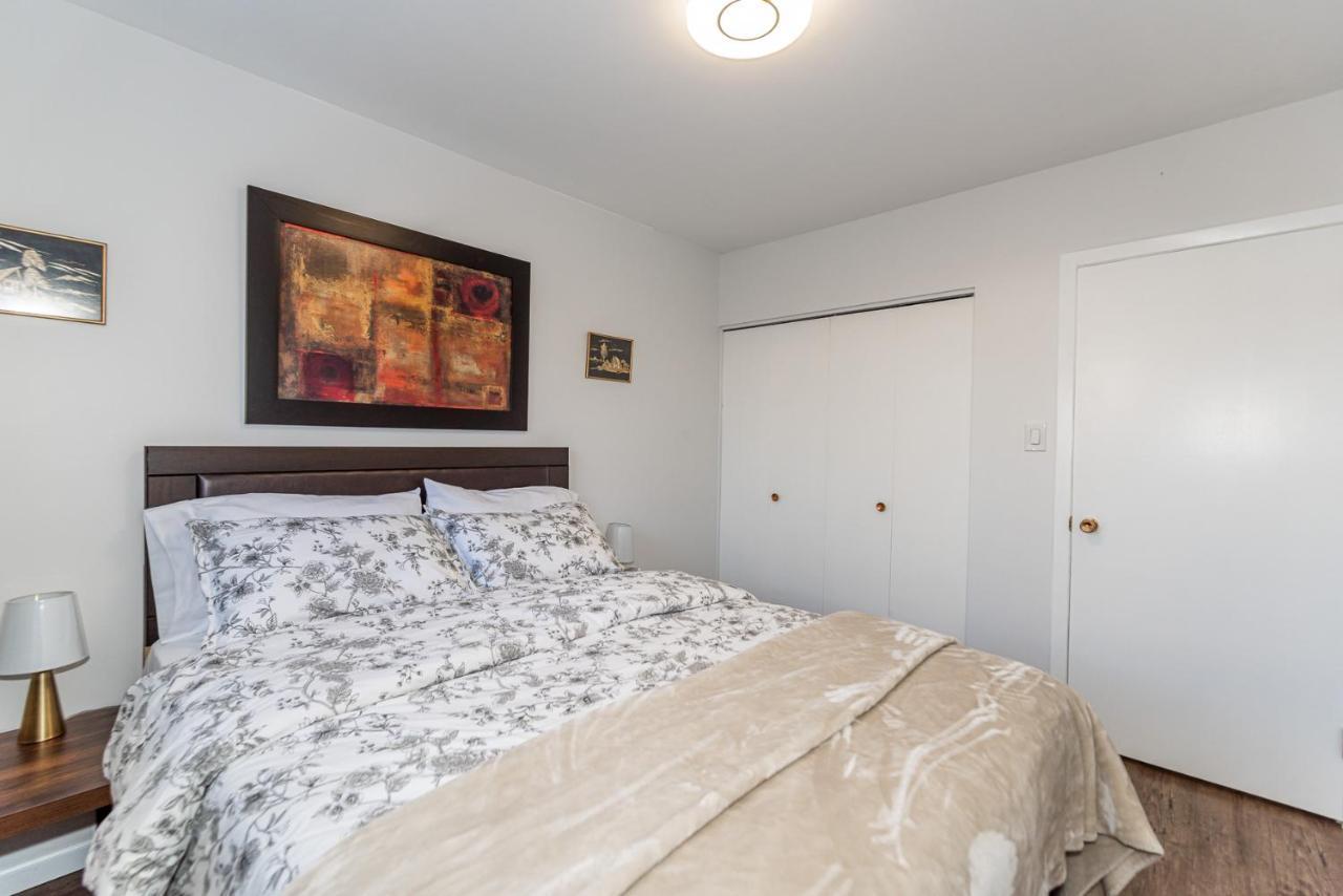 Holiday home Southgate 5 Bedroom Vacation With Double Garage Edmonton