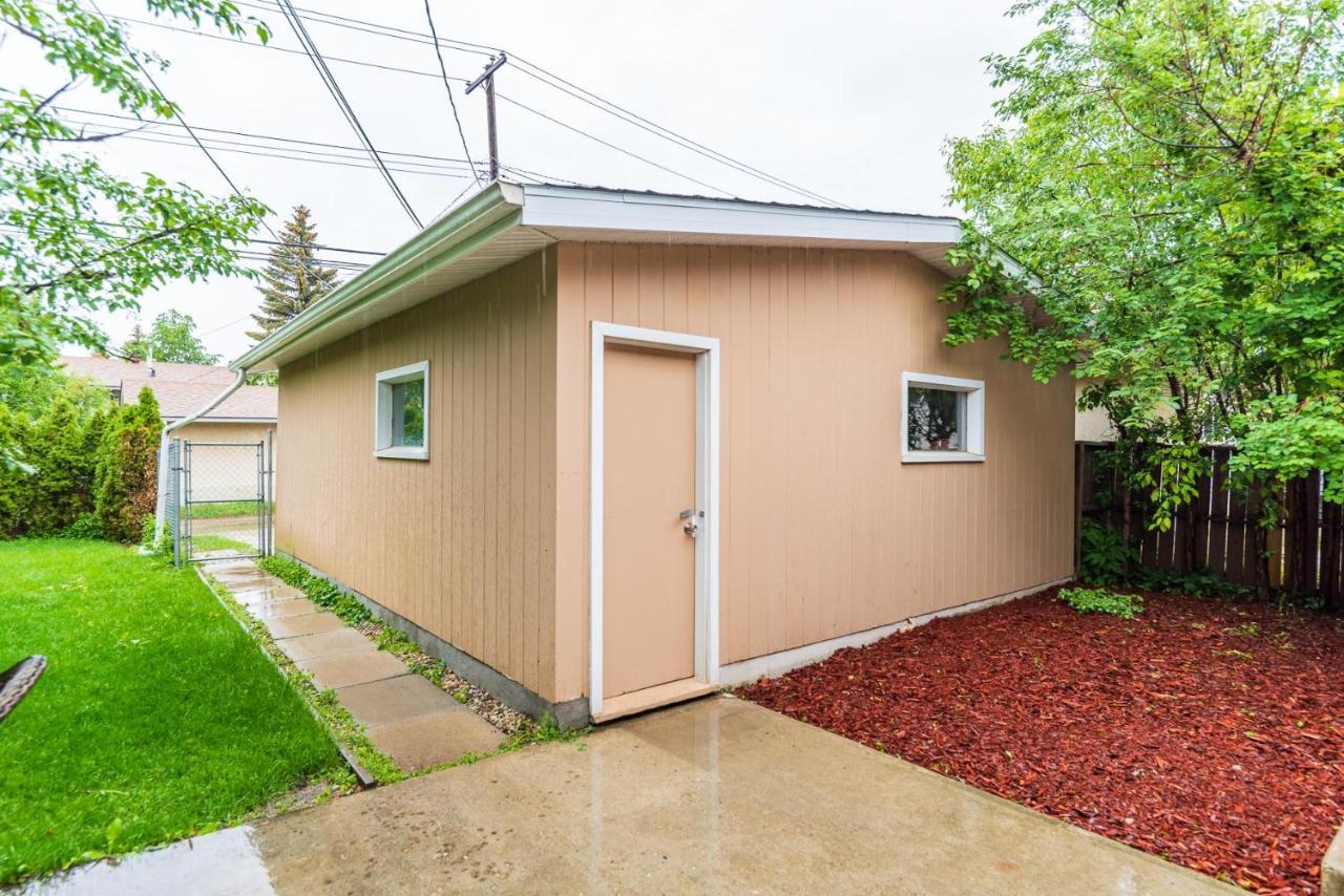Southgate 5 Bedroom Vacation With Double Garage