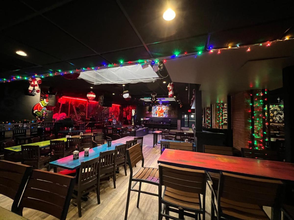 Hotel Commercial Edmonton