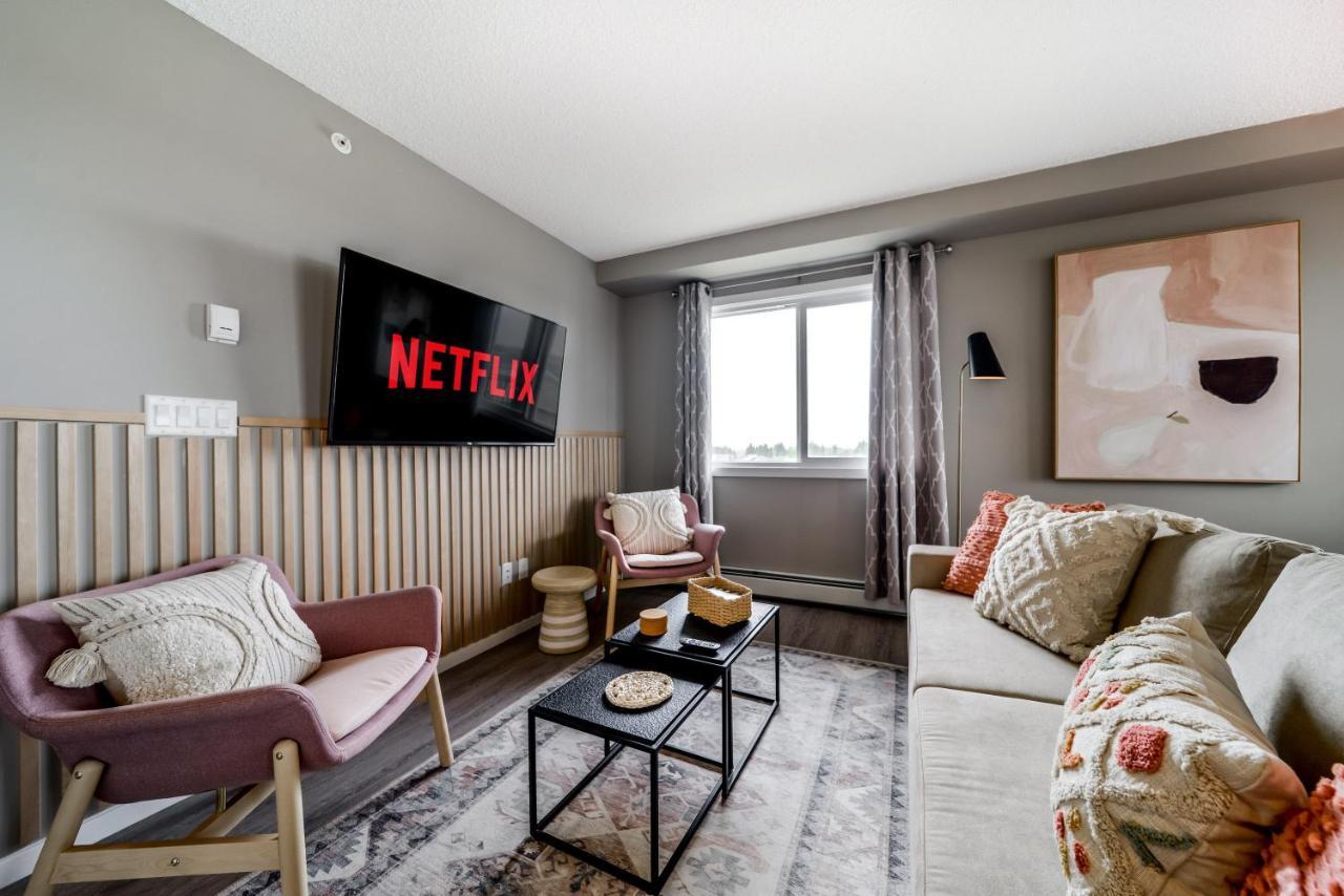 Peaceful Oasis Condo, Ac, Floor, Secure Ug Parking, Balcony, King Bed! Apartment