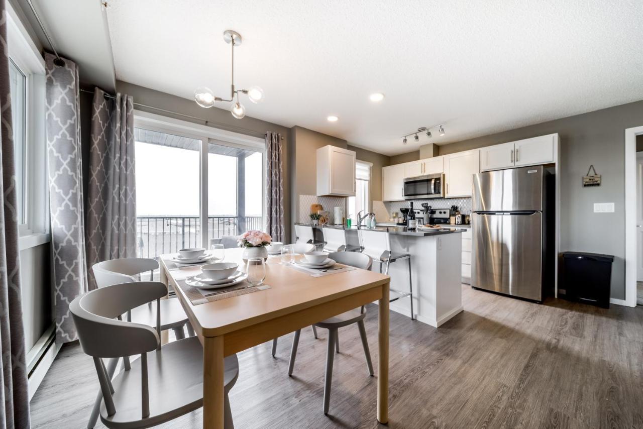 Peaceful Oasis Condo, Ac, Floor, Secure Ug Parking, Balcony, King Bed! Apartment