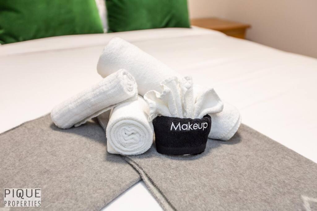 New, Mountain Chic Suite, Whyte Avenue, Netflix, Wifi, Sleeps 6 Apartment