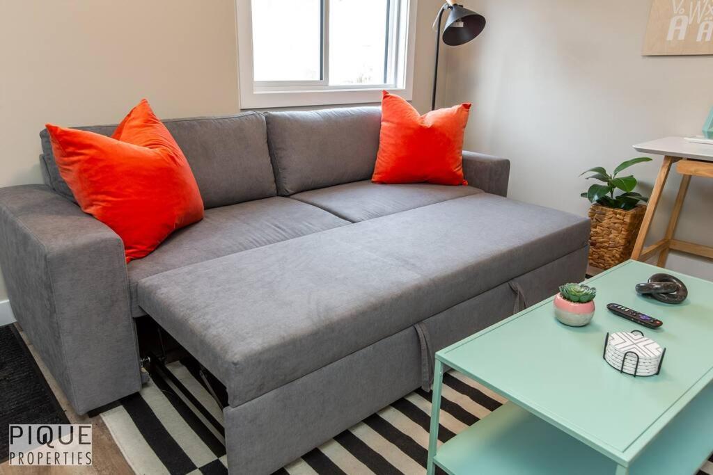 Apartment New, Euro-style Suite, Whyte Avenue, Ac, Netflix, Sleeps 6!