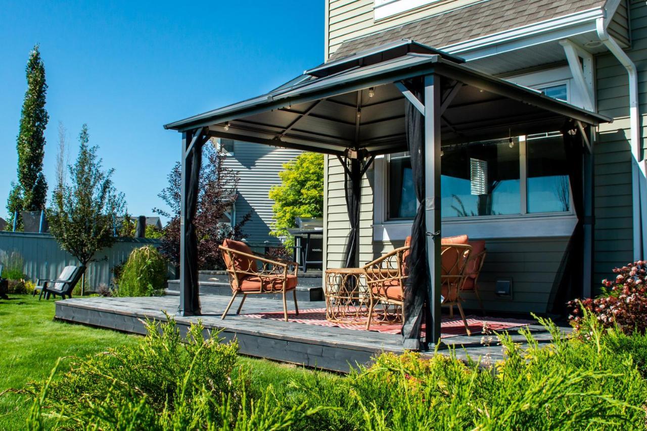 Holiday home Amazing Luxe Home, Ac, Huge Yard, Firepit, Pet Friendly, Sleeps 10! *