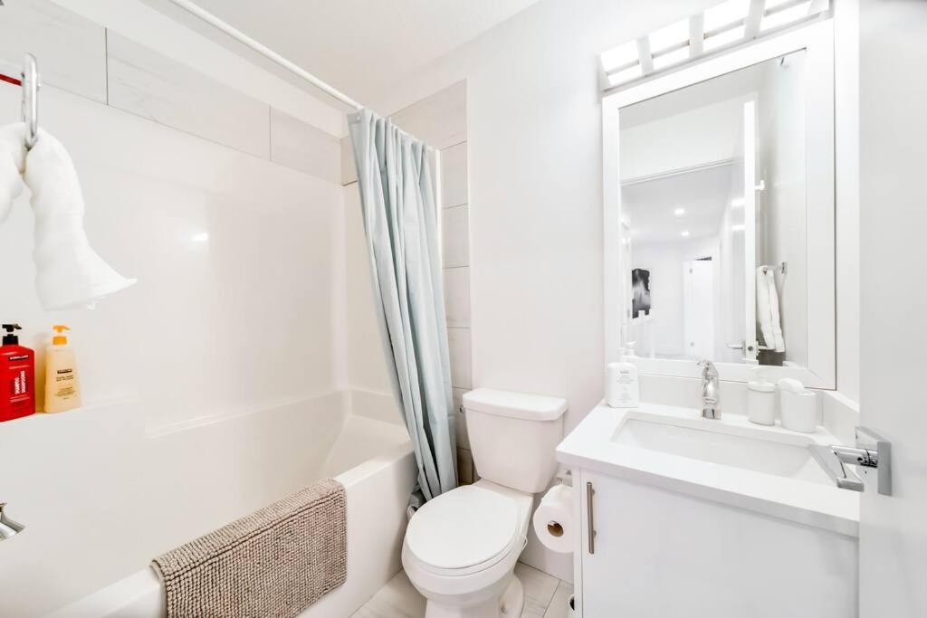 ✦chic Haven✦3br Near Dt & Wem, King Bed, Trails, Fast Wifi, Sleeps 6! *