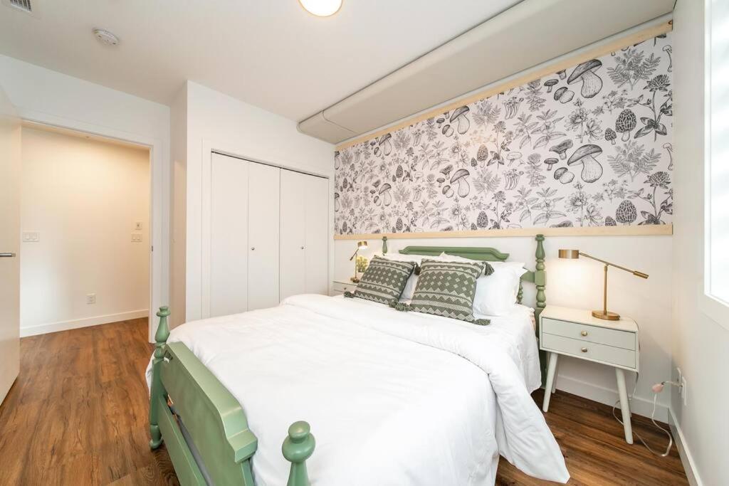 Apartment Modern Country Retreat, 5 Min To Dt & Rogers Place, Secure Ug Parking, Long Stays, Fast Wifi Edmonton