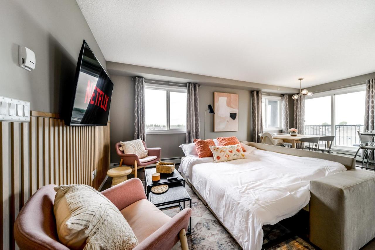 Peaceful Oasis Condo, Ac, Floor, Secure Ug Parking, Balcony, King Bed!