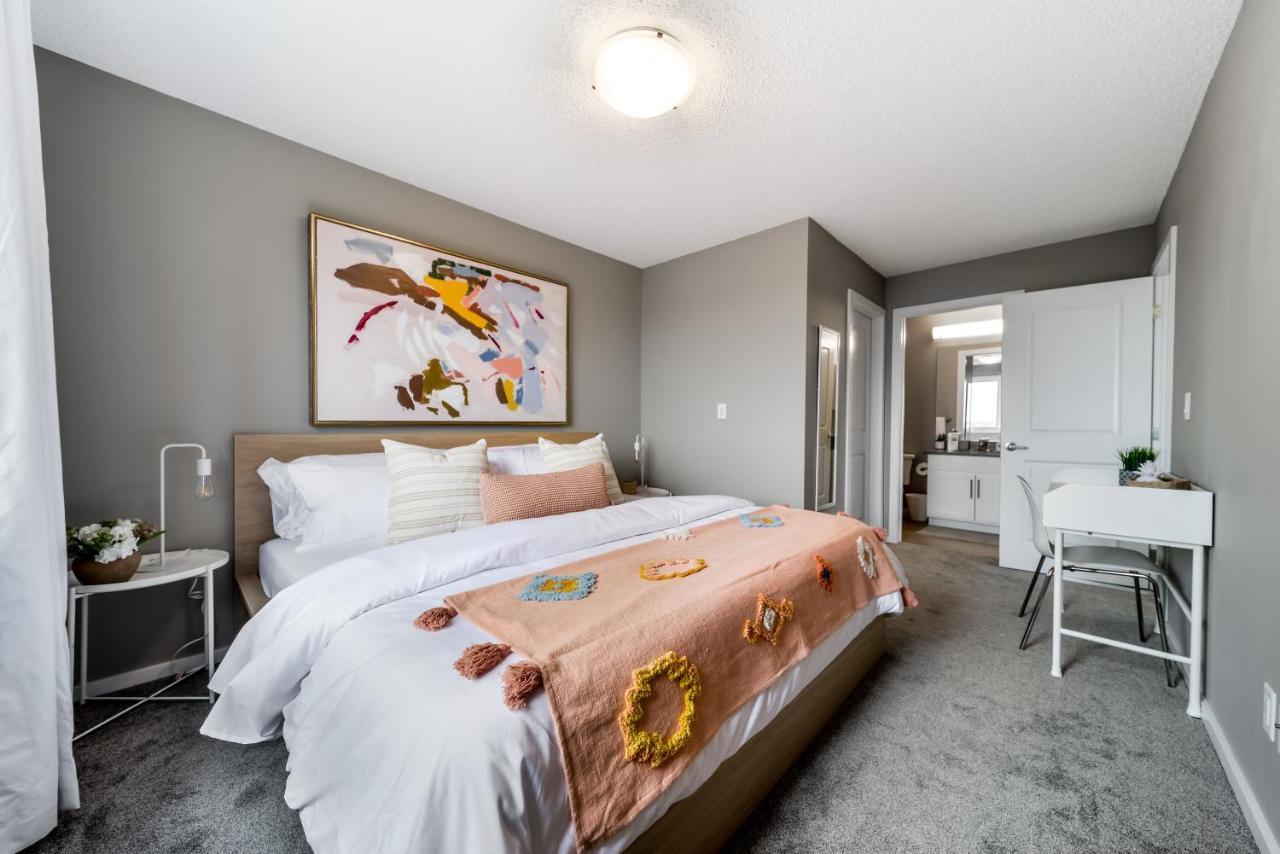 Peaceful Oasis Condo, Ac, Floor, Secure Ug Parking, Balcony, King Bed! Apartment *