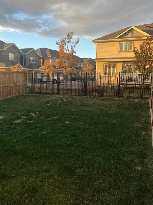Cozy And Beautiful 3 Bedroom House Close To Villa *