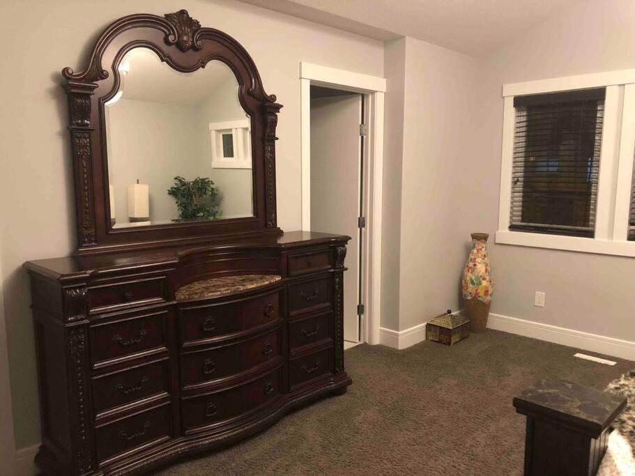 Villa Cheerful And Beautiful 3 Bedroom Close *
