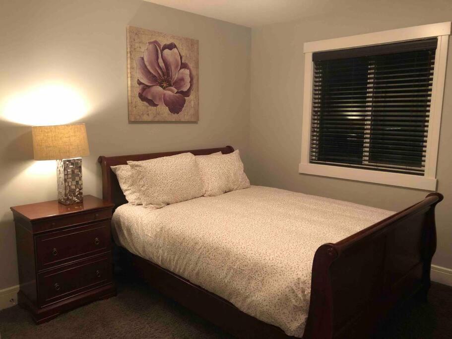 Villa Cheerful And Beautiful 3 Bedroom Close Edmonton