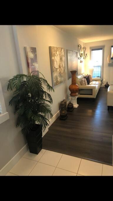 Villa Cozy And Beautiful 3 Bedroom House Close To Edmonton