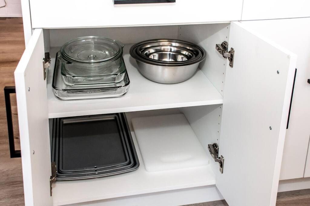 Holiday home Modern Nordic Escape, 3br Near Wem & Dt, Aircon & Fireplace, Wifi, Sleeps 6! *