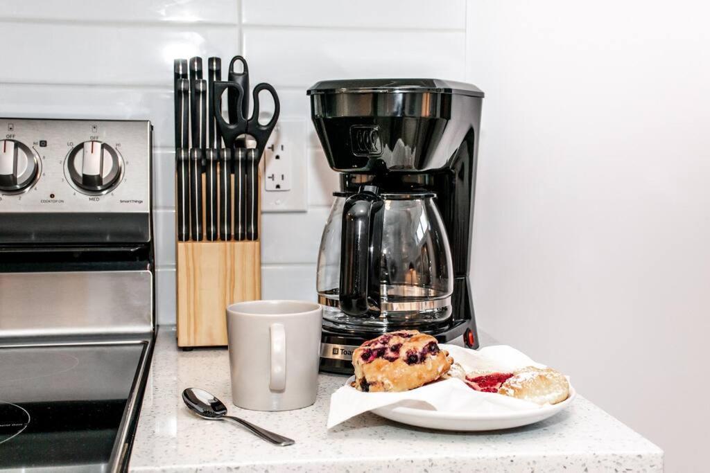 Cozy Nordic Utopia, Bsmt Near Wem & Dt, King Bed, Wifi Holiday home