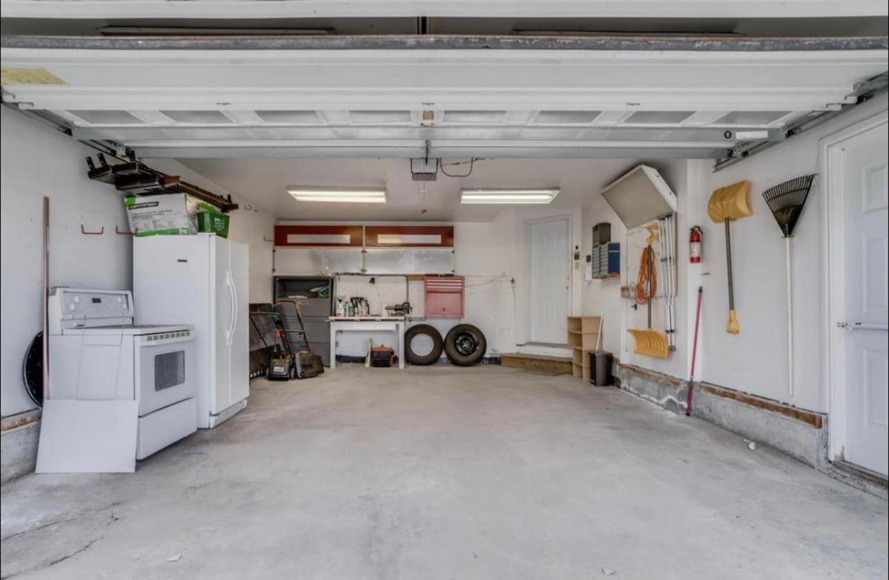 Apartment Big Family W/ Deck, Ping Pong, Bbq & Garage