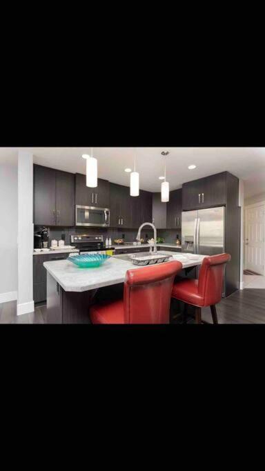Cheerful And Beautiful 3 Bedroom Close *
