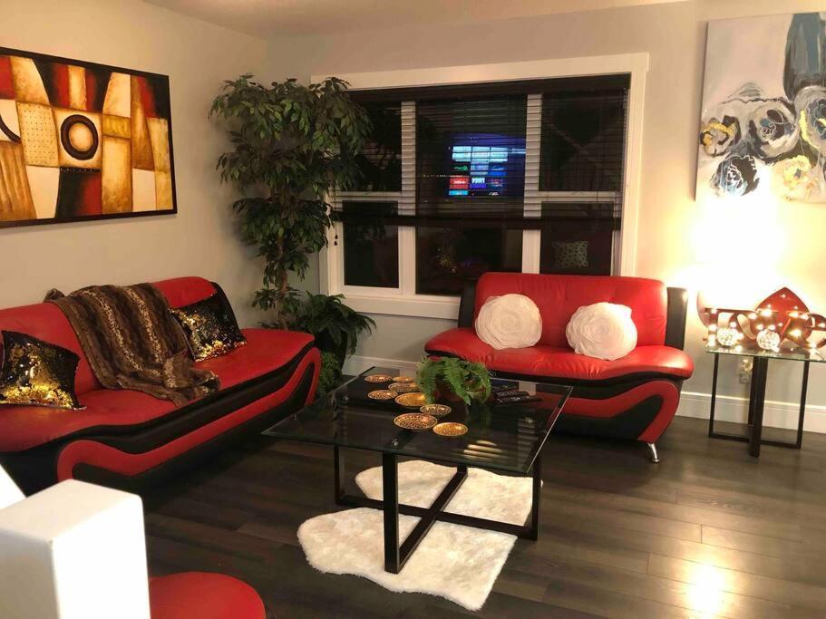 Cheerful And Beautiful 3 Bedroom Close Villa *