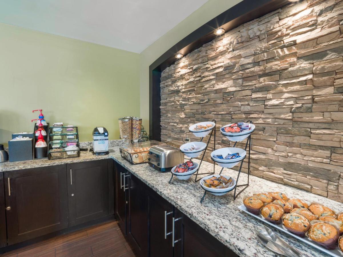 Staybridge West By Ihg Hotel Edmonton