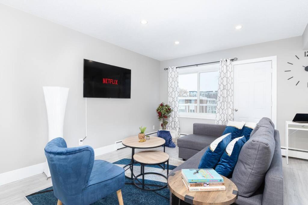 Modern & Stylish 1-bedroom Unit