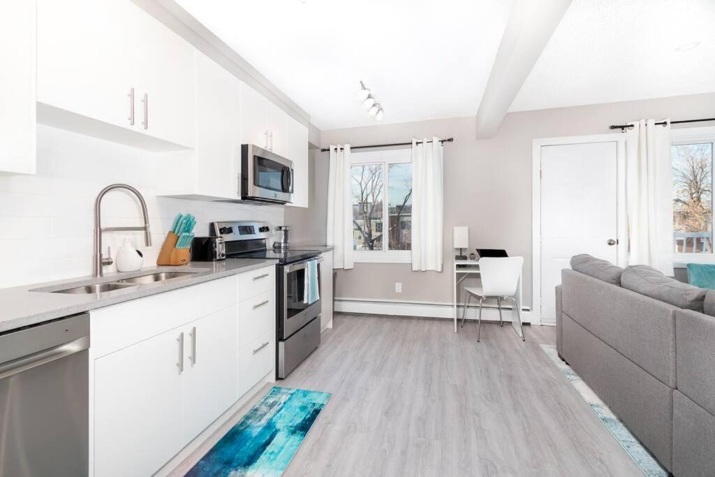 Modern & Stylish 2-bedroom Unit * Edmonton