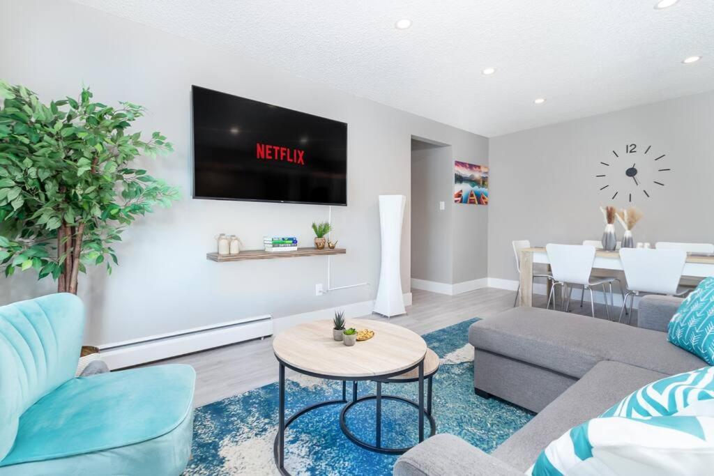 Modern & Stylish 2-bedroom Unit * Edmonton
