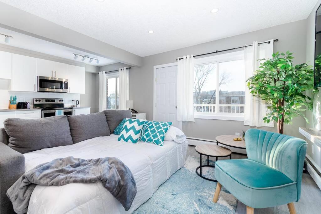 Apartment Modern & Stylish 2-bedroom Unit Edmonton