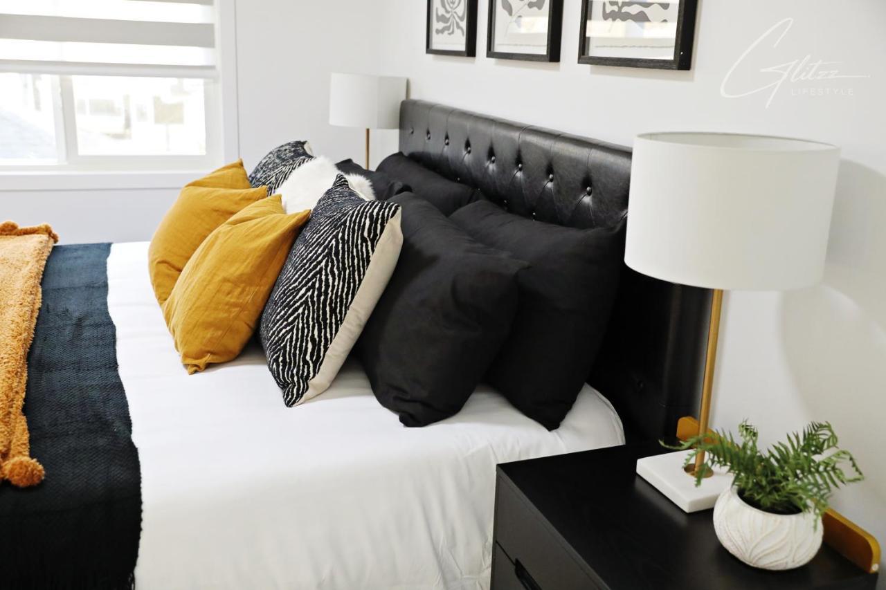 Holiday home Boho Modern Retreat King Bed,fireplace,disney