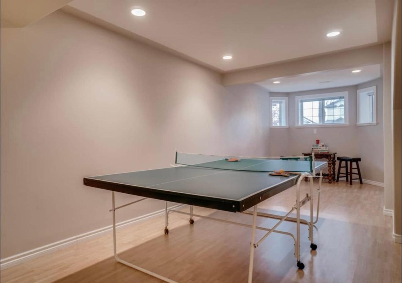 Big Family W/ Deck, Ping Pong, Bbq & Garage Apartment