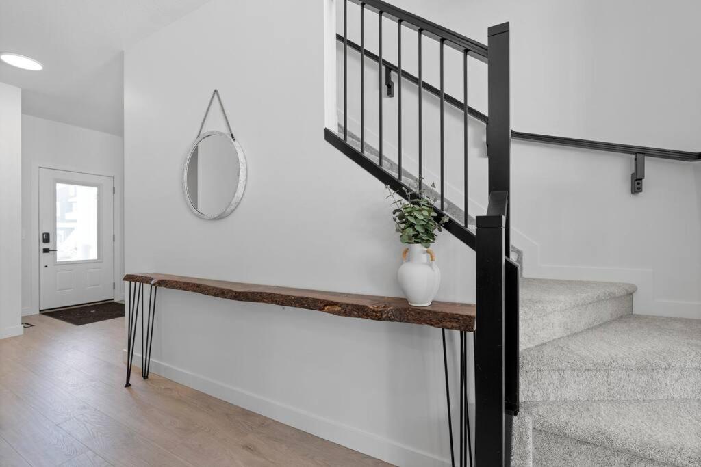 Family Retreat - 9 Mins To Wem - Vintage Arcade-ping Pong -air Conditioning Holiday home Edmonton
