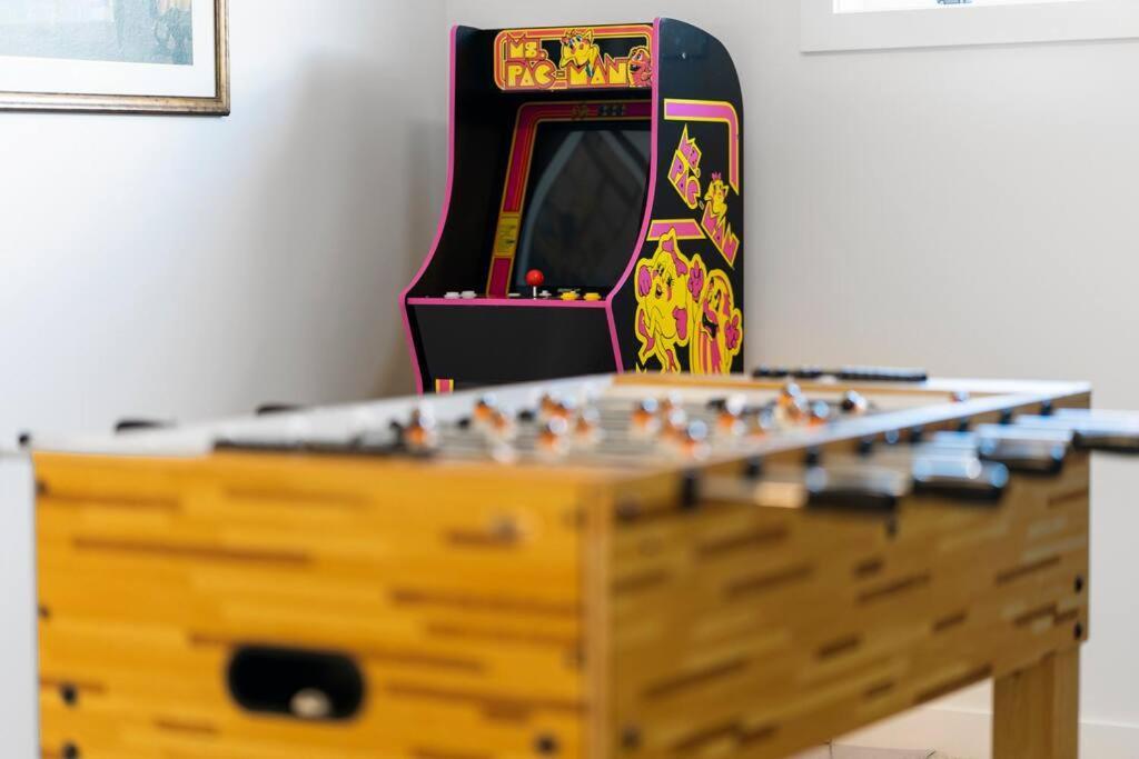 Family Retreat - 9 Mins To Wem - Vintage Arcade-ping Pong -air Conditioning *