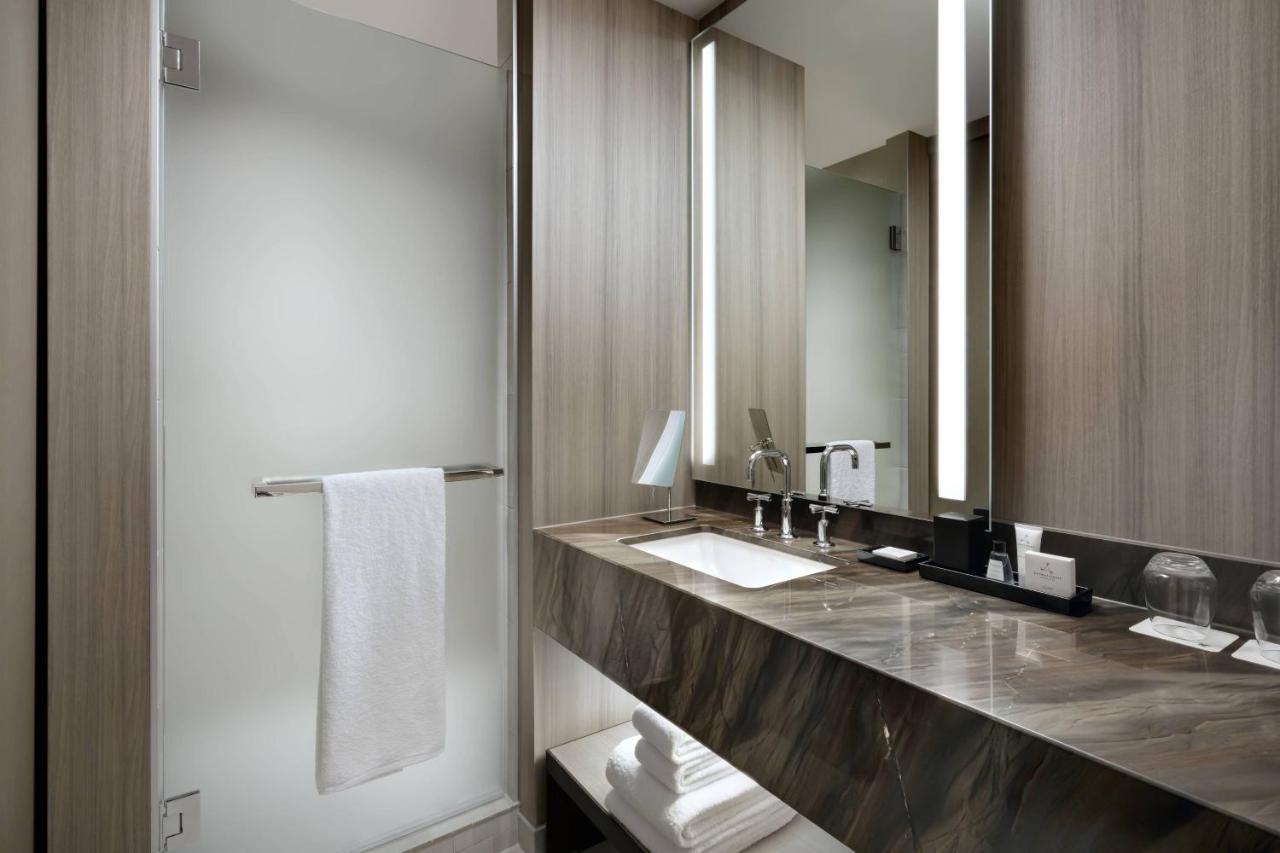 Jw Marriott Ice District Hotel 4*