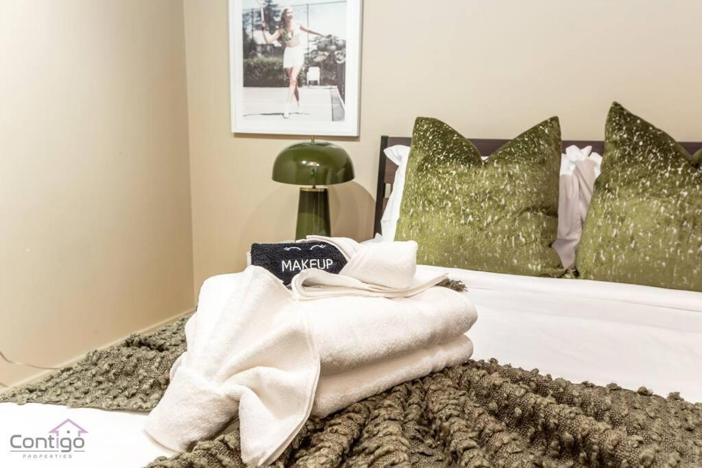 Historic Jd Loft, Near Ice District, Rogers Place, Ug Parking Apartment Edmonton