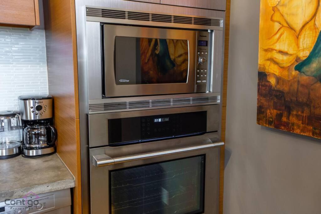 Historic Jd Loft, Near Ice District, Rogers Place, Ug Parking Apartment Edmonton