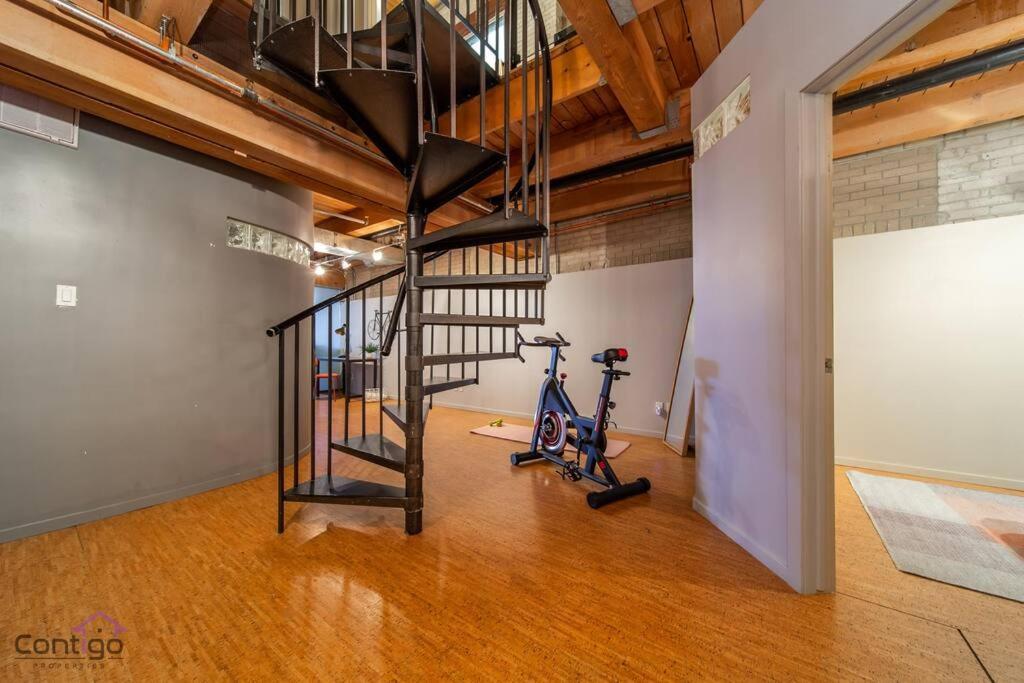 Historic Jd Loft, Near Ice District, Rogers Place, Ug Parking *