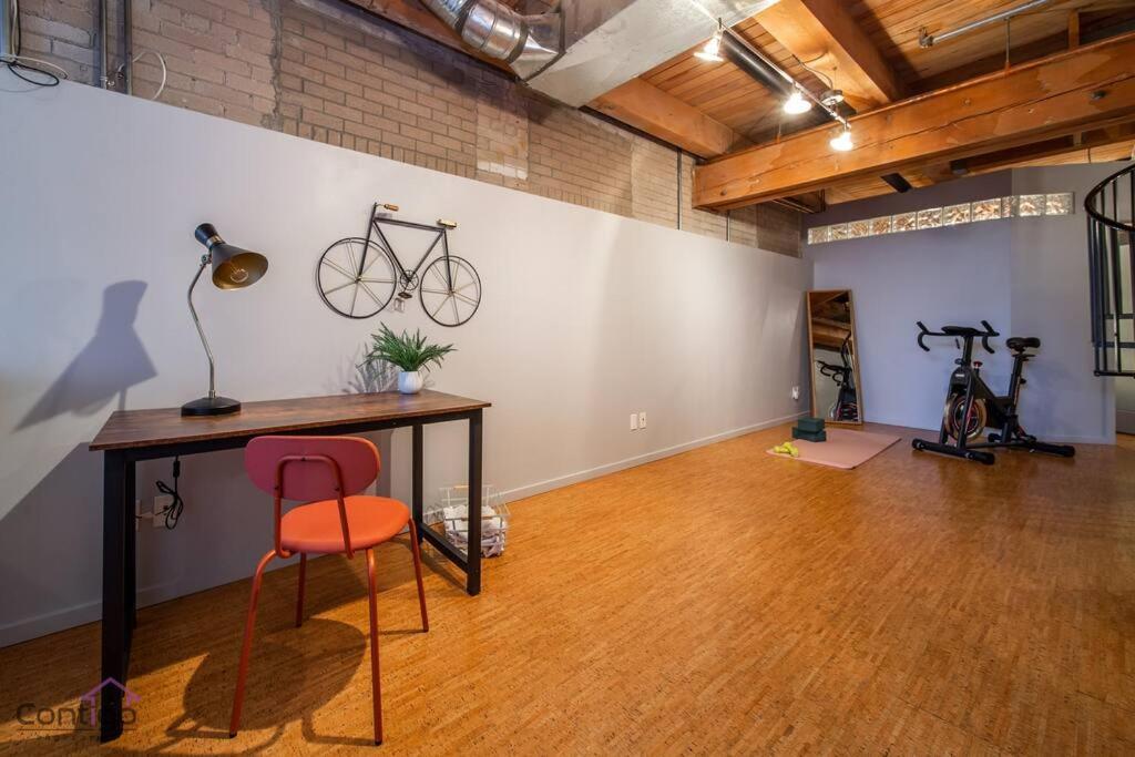 Historic Jd Loft, Near Ice District, Rogers Place, Ug Parking *